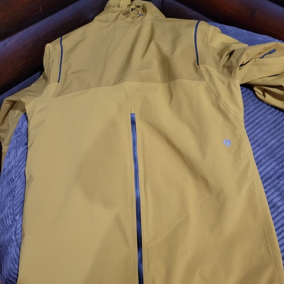 Mountain hardware gortex jacket - Picture 3 of 7